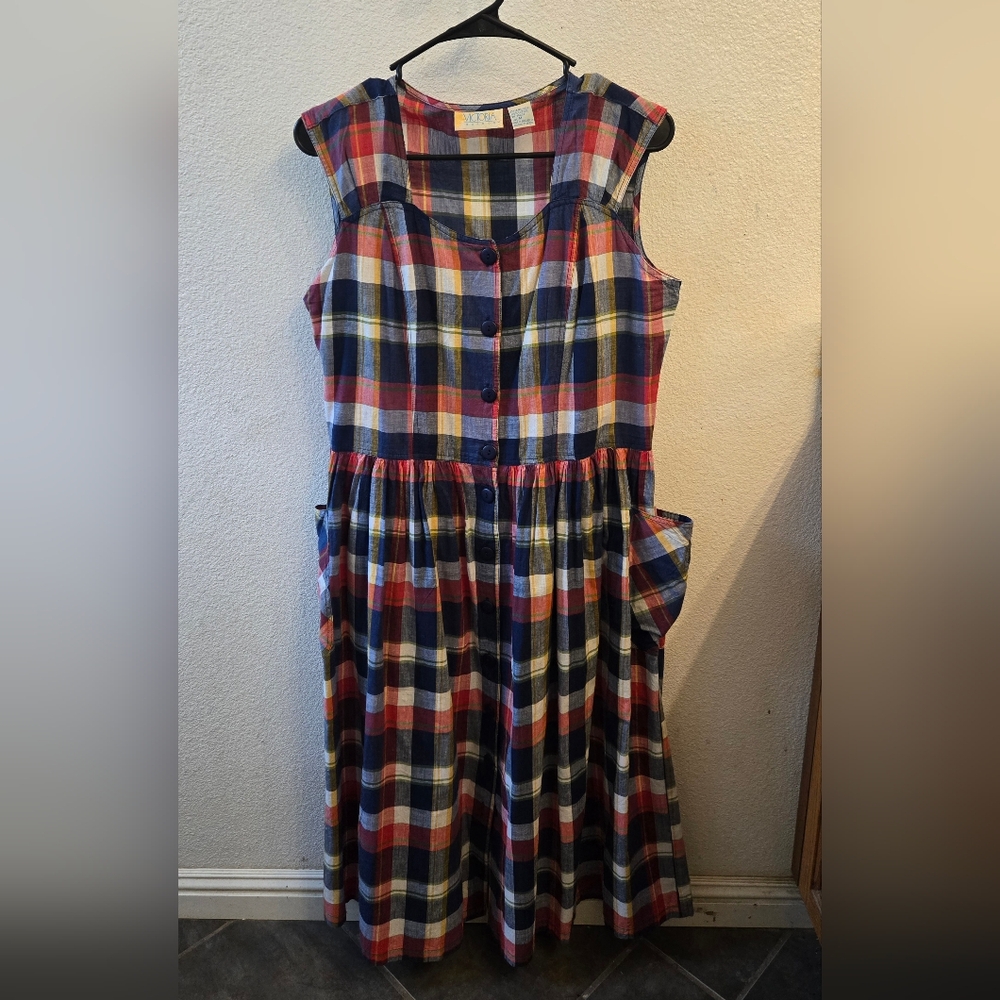 VICTORIA HARBOR, 1980's Plaid long dress with pockets